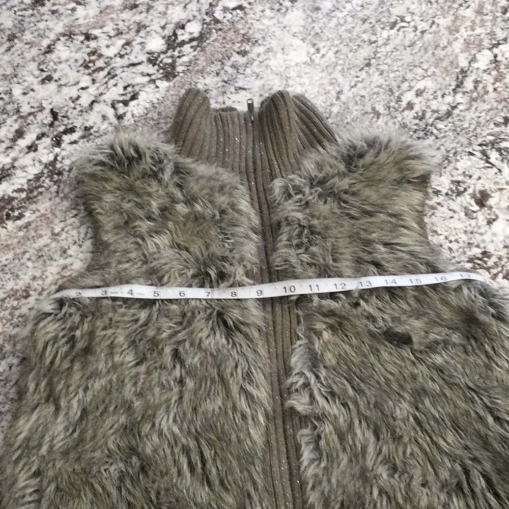 Justice Fuzzy Faux Fur Glitter Gray Full Front Zip Collared Vest 16 (Juniors) - Picture 15 of 16